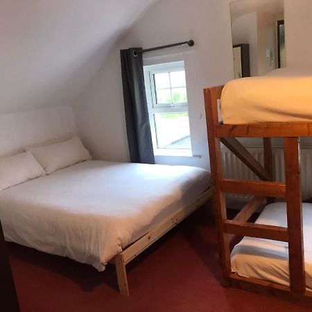 Finn Mccools Giants Causeway Hostel Бушмилс Экстерьер фото