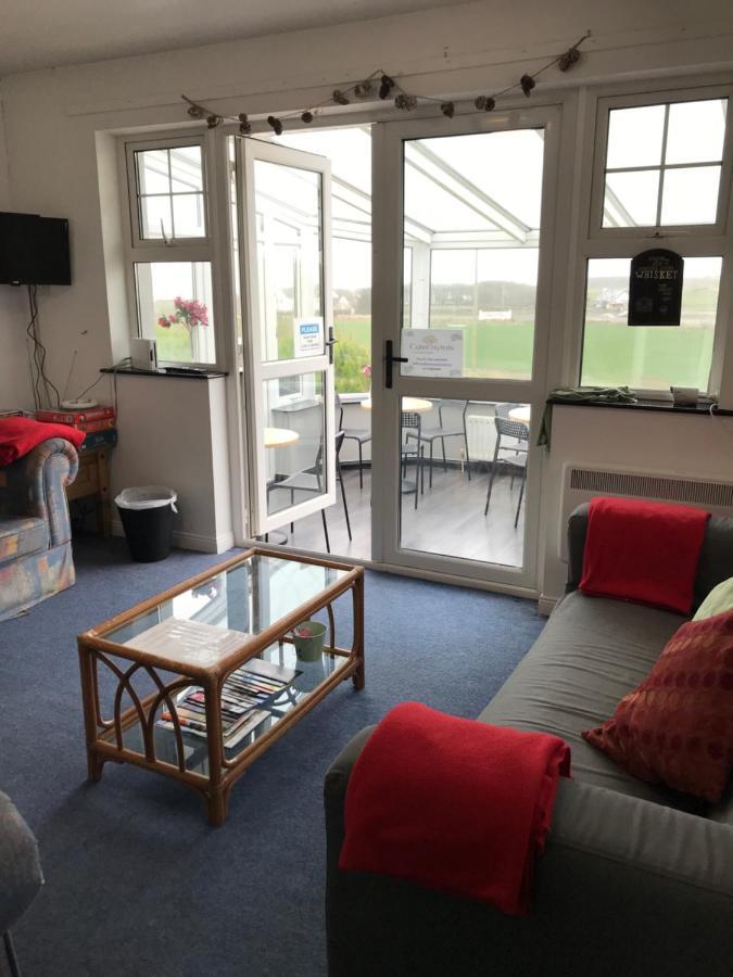 Finn Mccools Giants Causeway Hostel Бушмилс Экстерьер фото