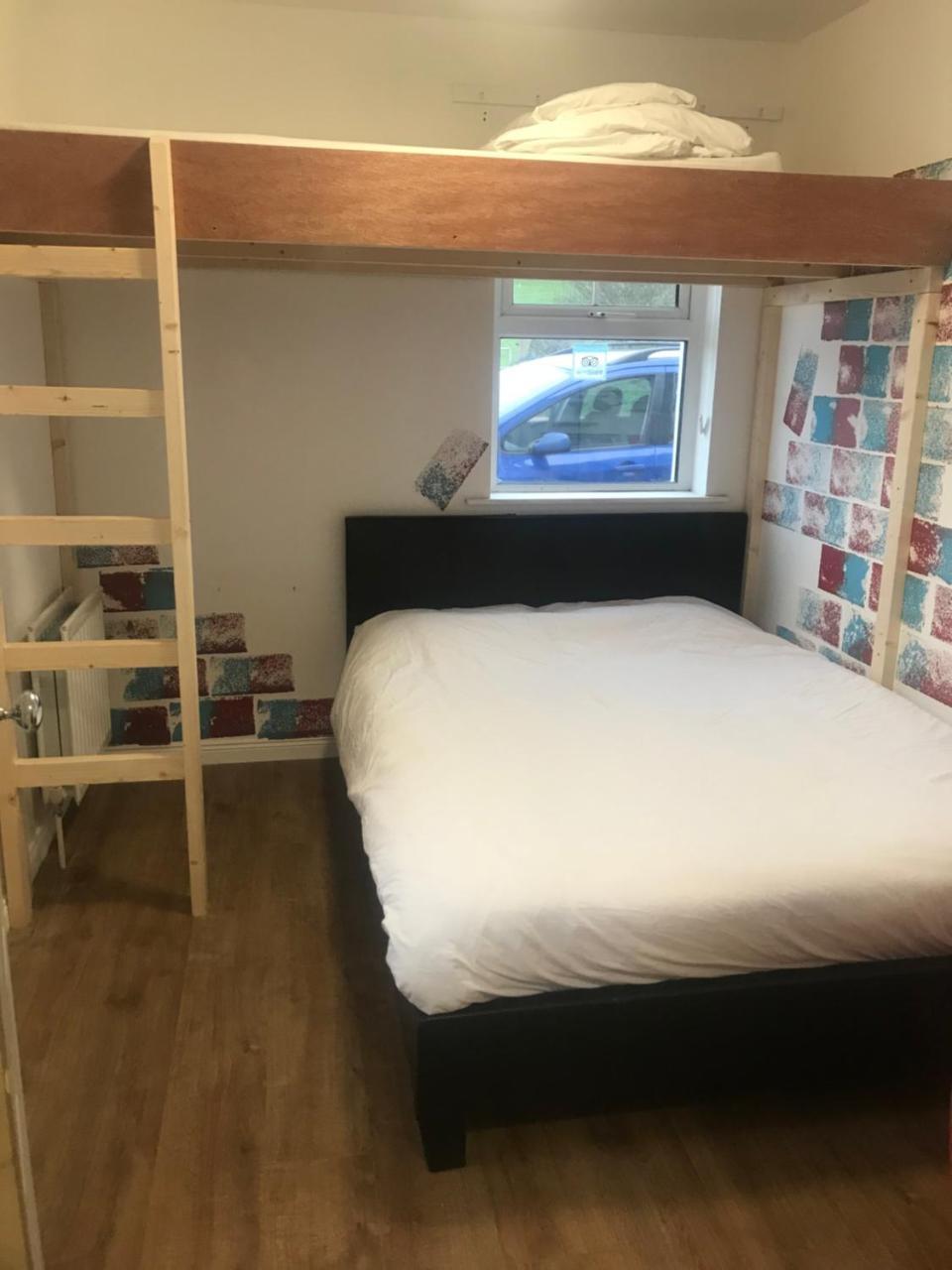 Finn Mccools Giants Causeway Hostel Бушмилс Экстерьер фото